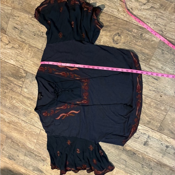 Lucky Brand Dark Blue Blouse with Red Embroidery flutter sleeve - Picture 6 of 6